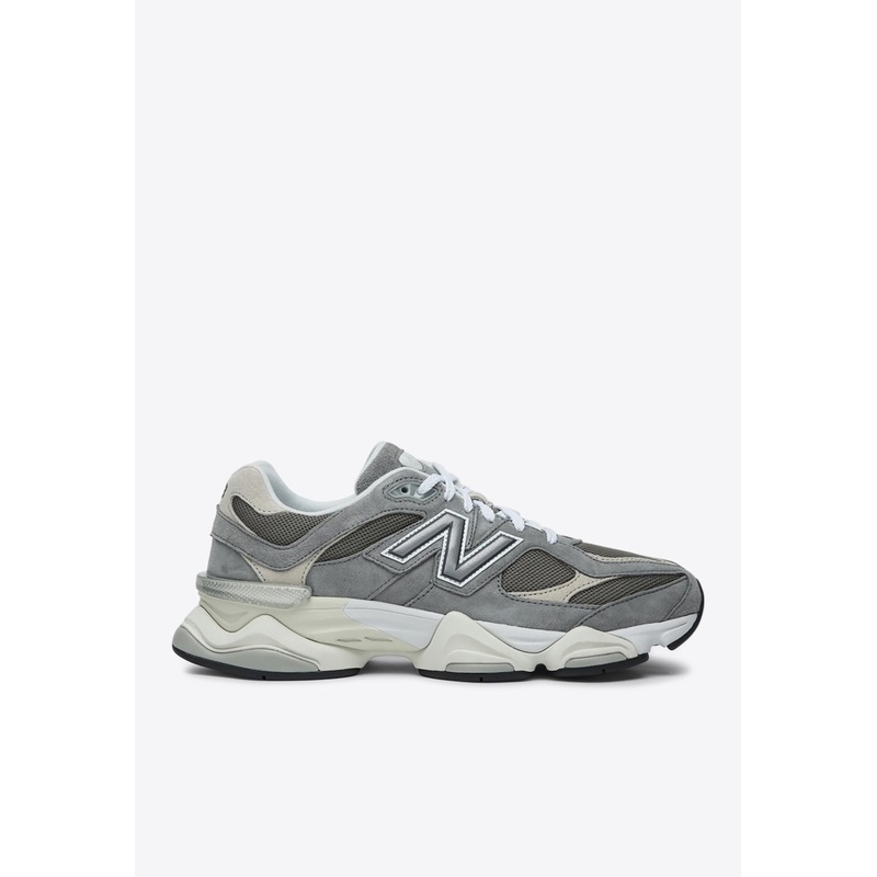9060 Low-Top Sneakers